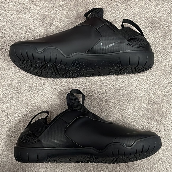 New NIKE AIR ZOOM PULSE in All Black - Picture 6 of 13